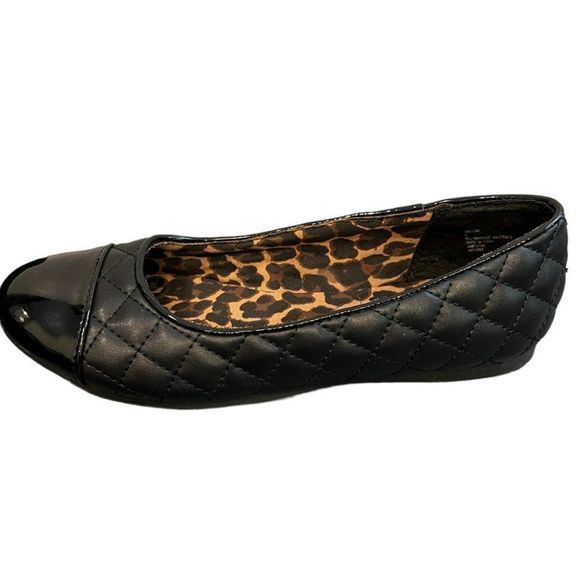 NWOT STEVE MADDEN Black Quilted Cap Toe Flat (4) - Picture 7 of 7